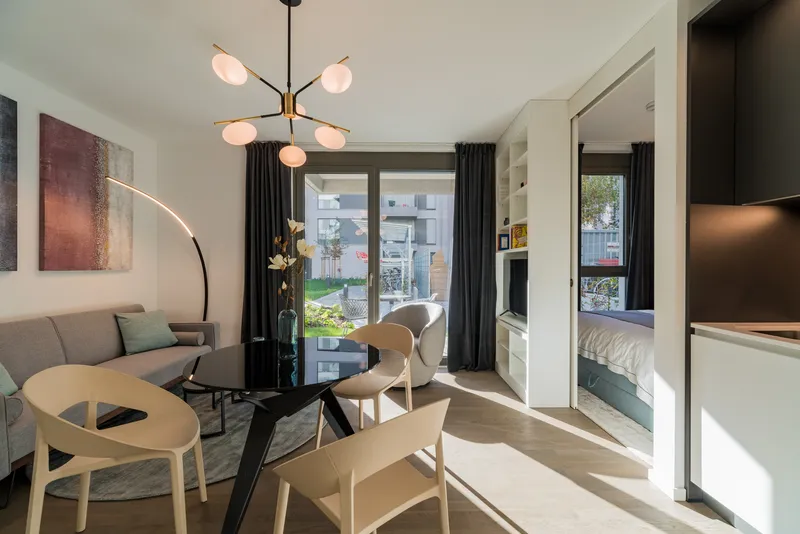 Möblierte Design-Wohnung mit eigener Terrasse & Garten - Neubau 2022 — photo 1